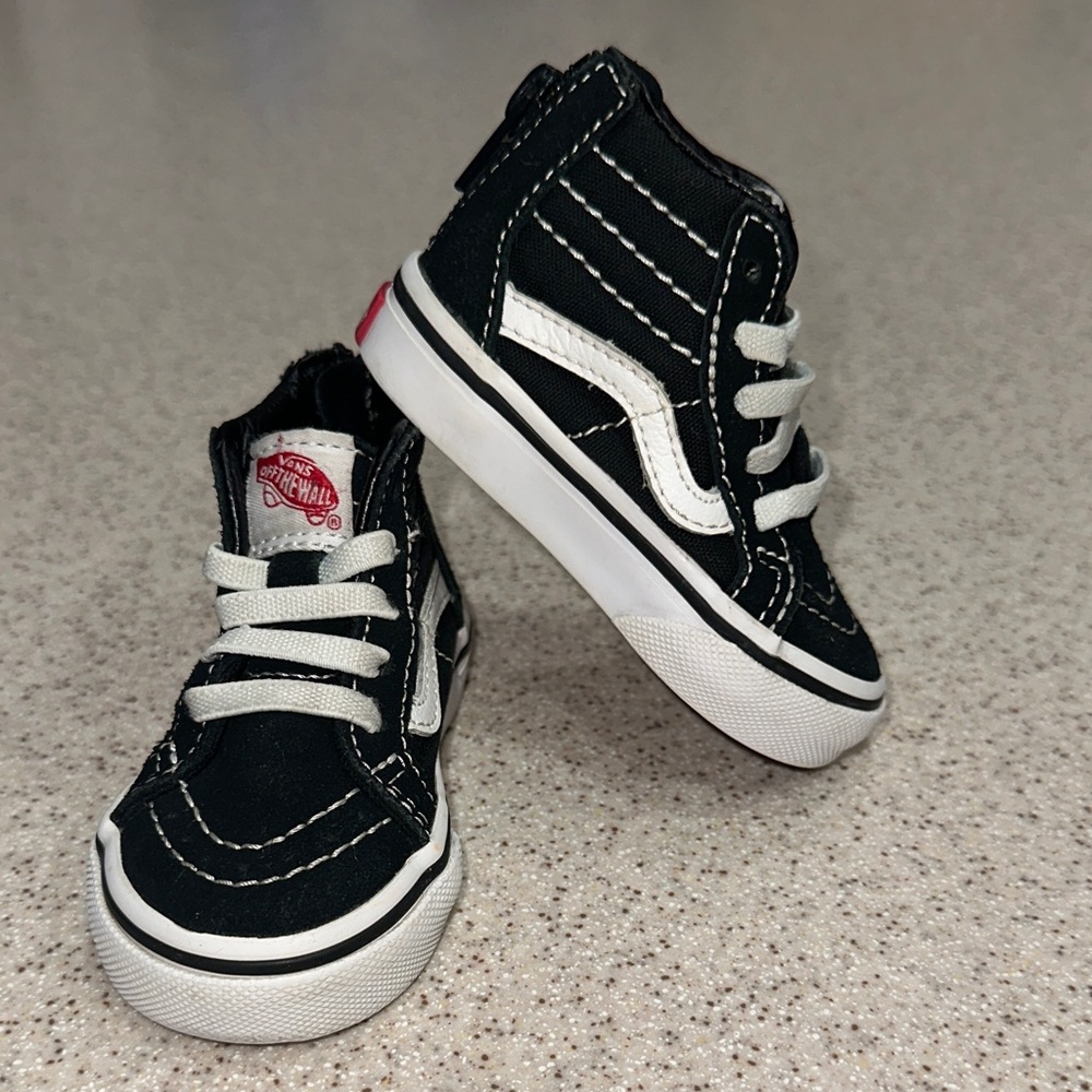 Vans Toddler Sk8-Hi Zip Shoes Sneakers infant size 2.5